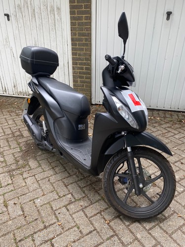 Honda vision moped - vision,